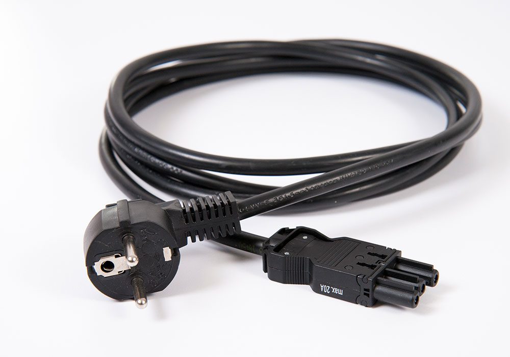 GST_18i3_FBEURO_STARTER_CABLE_B