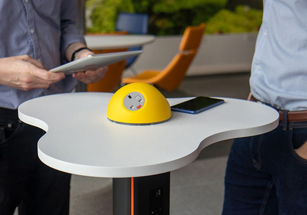 POSEUR-TABLE-YELLOW-PLUTO-1